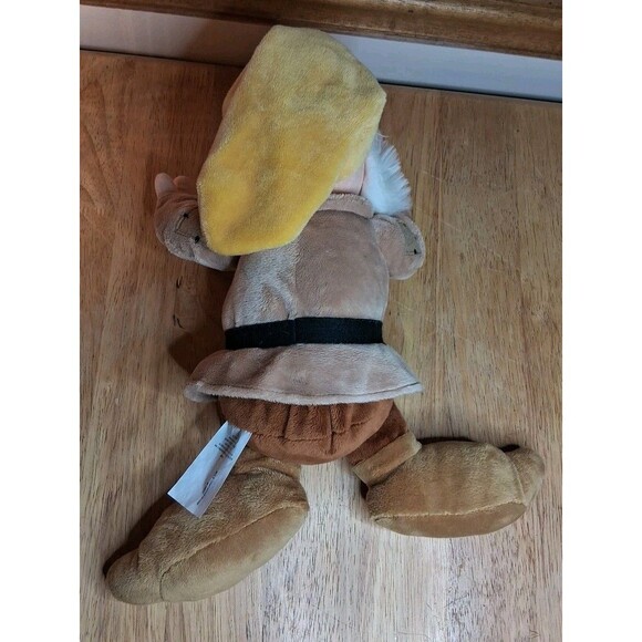 Disney Exclusive Sneezy Snow White And The Seven Dwarfs Plush 16” - Picture 3 of 4